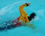 SWIM STROKES, FRONT CRAWL, 5
Your lower arm pushes you forward while you recover the upper arm 5